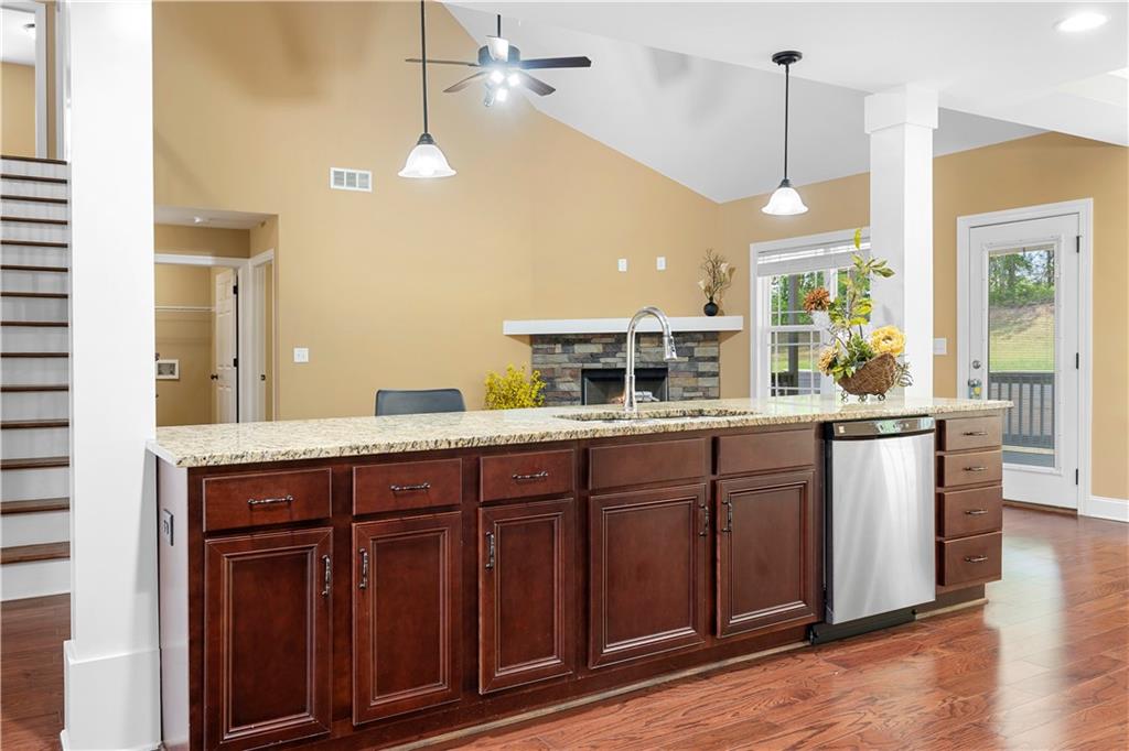 114 Brookstone Drive, Carrollton, Georgia image 15