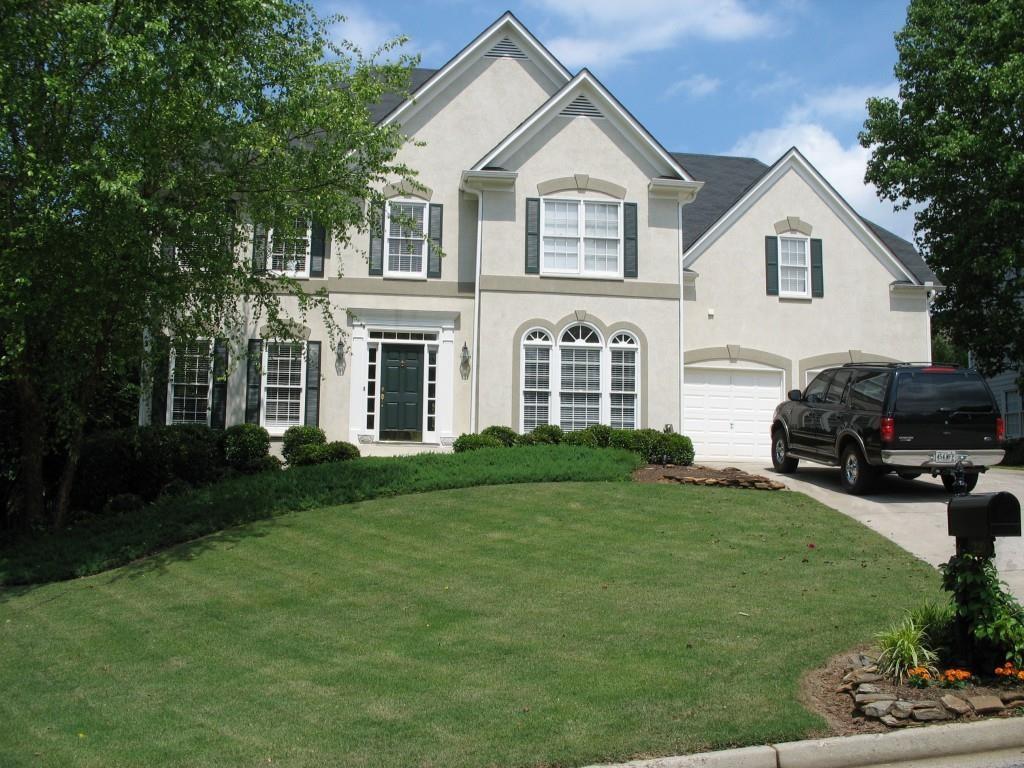 Located in the beautiful Highland Park (Swim/Tennis) subdivision. Spacious, open floor plan w/ newly remodeled kitchen w/ all stainless steel appliances (gas top) and granite counter tops. Bose surround sound system installed ready for hook up. Master BR with French doors to attached nursery or office. Large walk-in closet and Master bath. Upstairs laundry room. Gas fire place and large deck looking out to professionally landscape private back yard. THIS IS NOT A TYPICAL RENTAL HOUSE. Very clean.