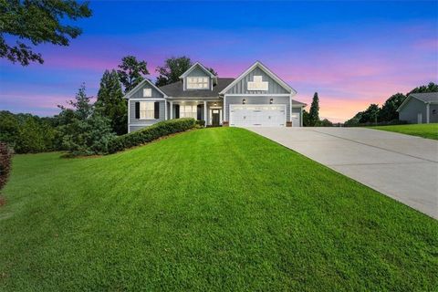 Homes For Sale - 6411 Winter Harbor Drive<br/> Flowery Branch, GA 30542