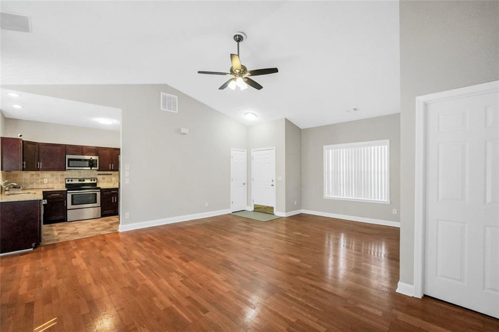 5600 Walnut Creek Court, Lilburn, Georgia image 8