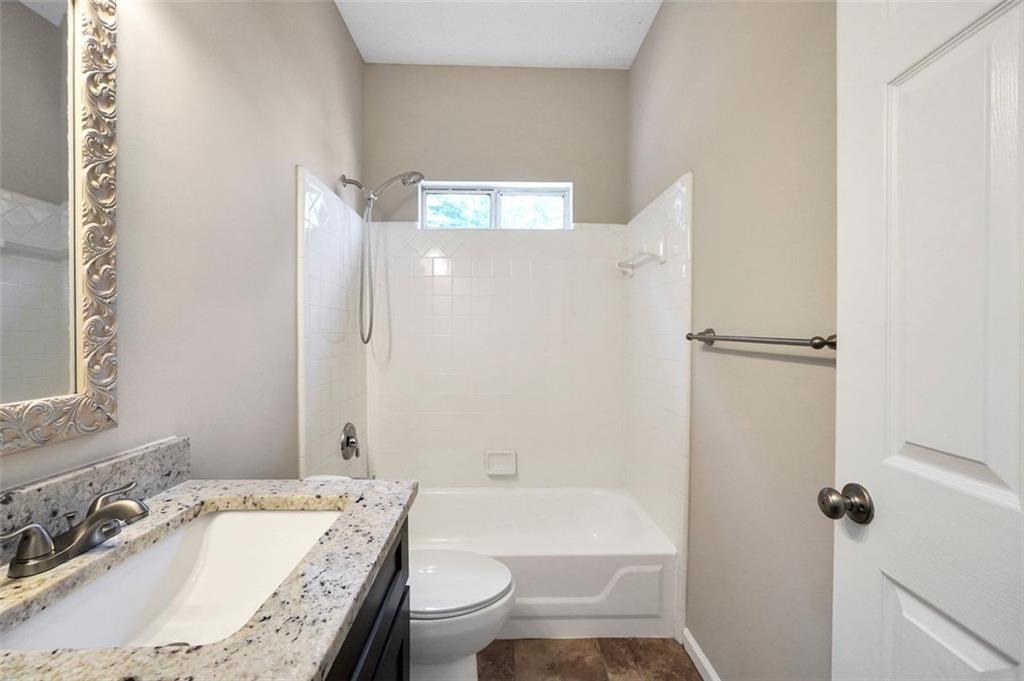 5600 Walnut Creek Court, Lilburn, Georgia image 29