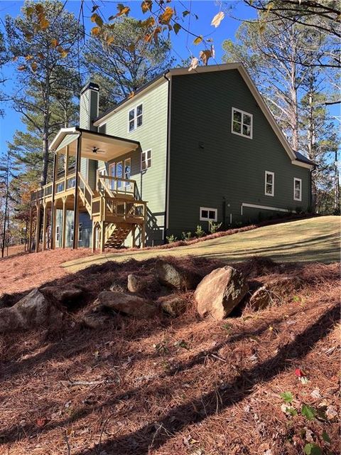 A home in Dawsonville