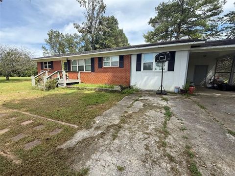 Homes For Sale - 400 Bryant Road<br/> Chattooga County, Summerville, GA 30747