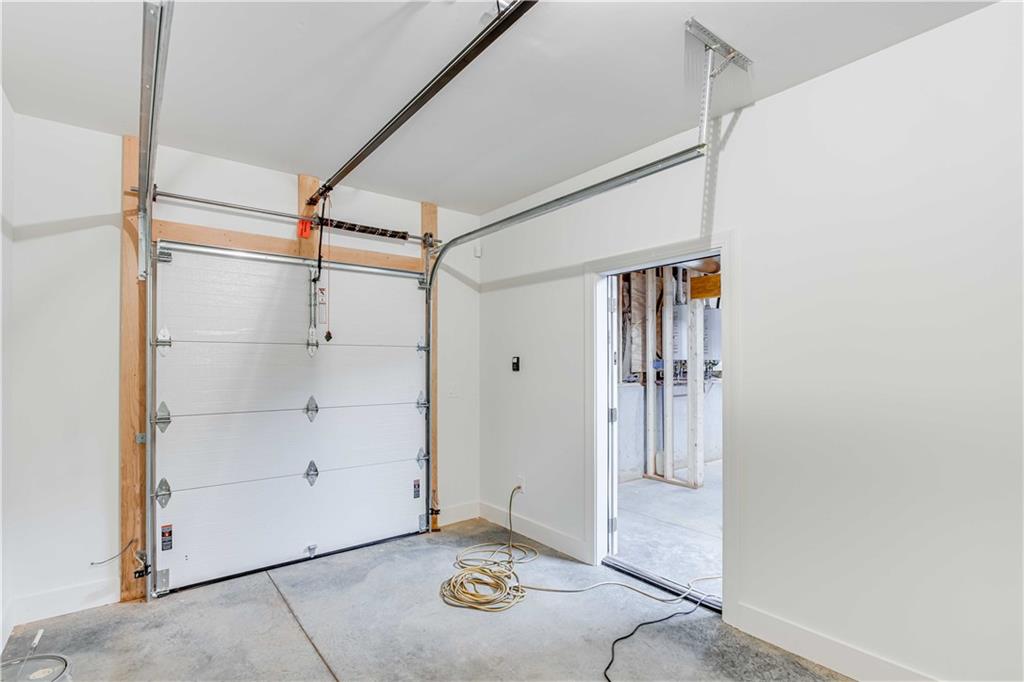 Longstreet Hills - Residential