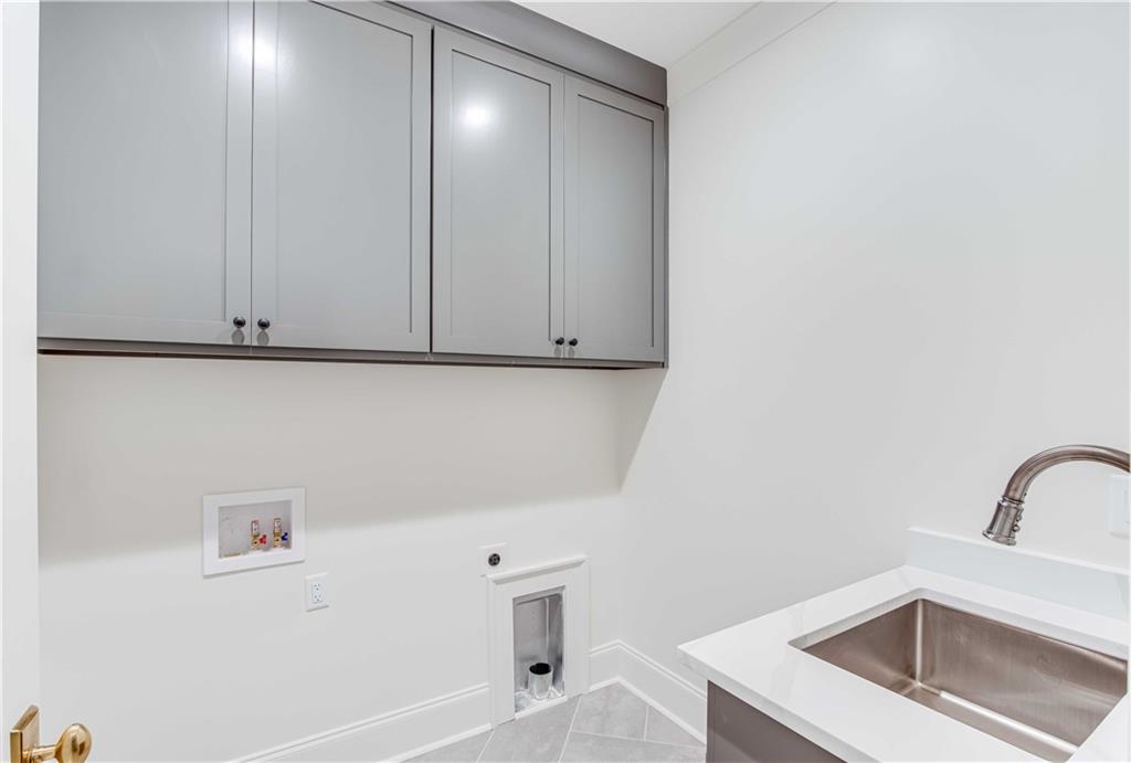 Longstreet Hills - Residential