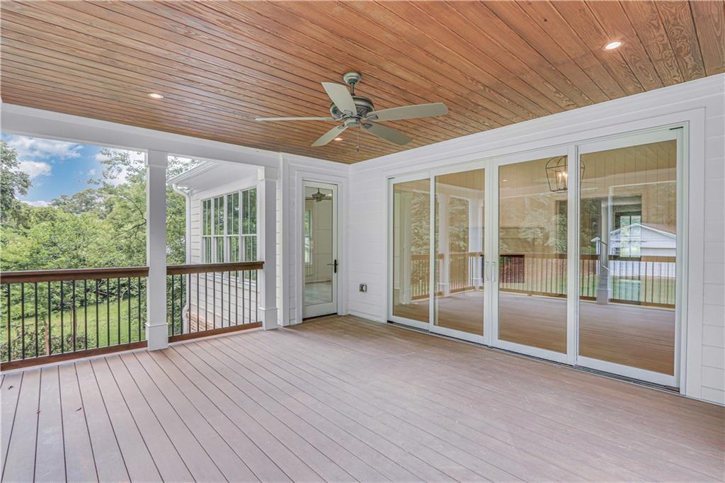 Longstreet Hills - Residential