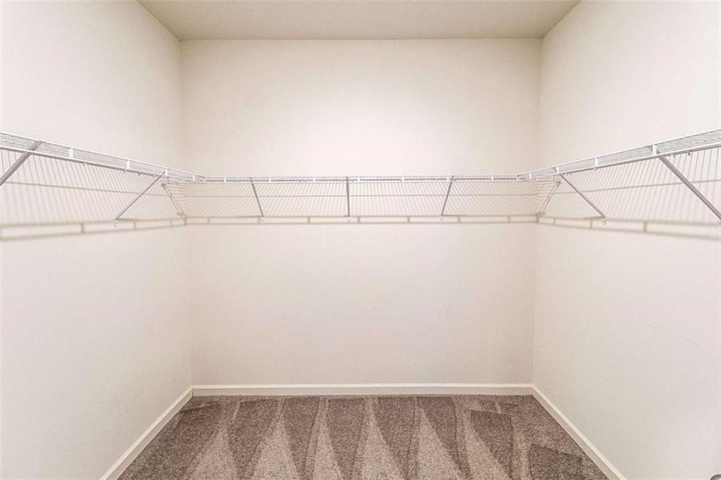 Streamwood Manor - Residential