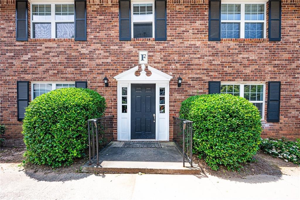 3665 Chestnut Drive F2
