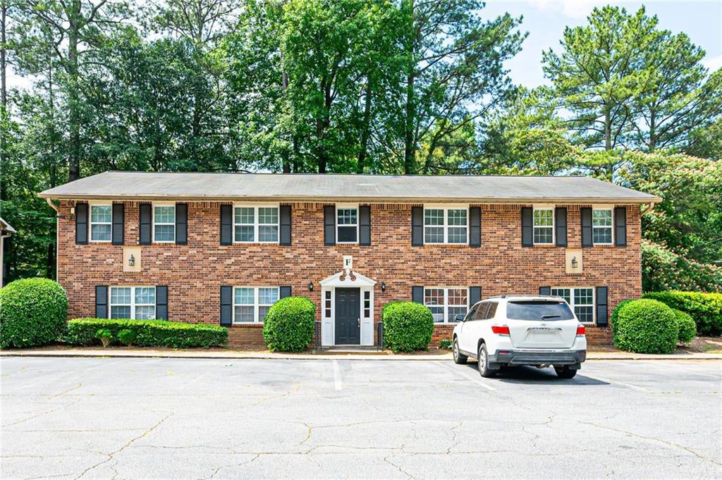3665 Chestnut Drive F2
