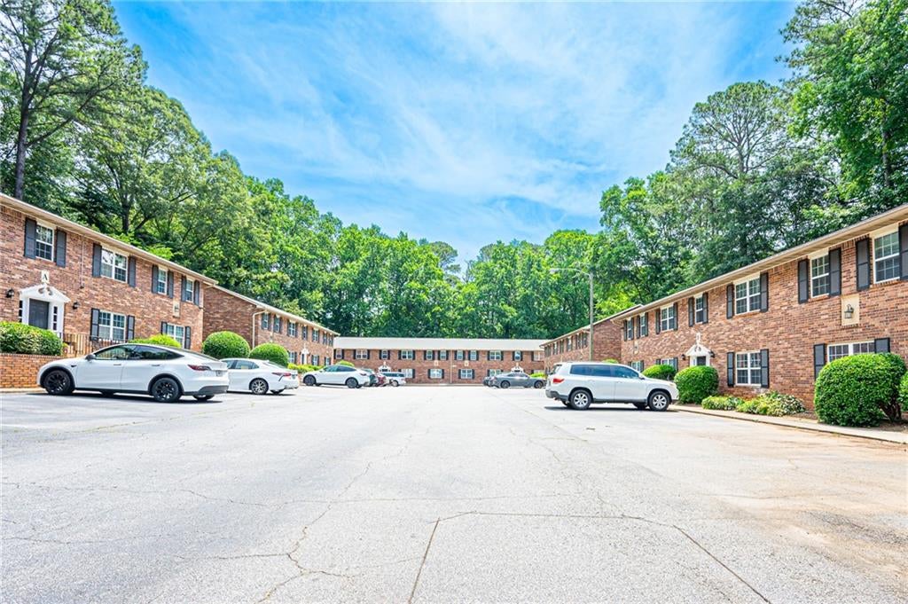 3665 Chestnut Drive F2