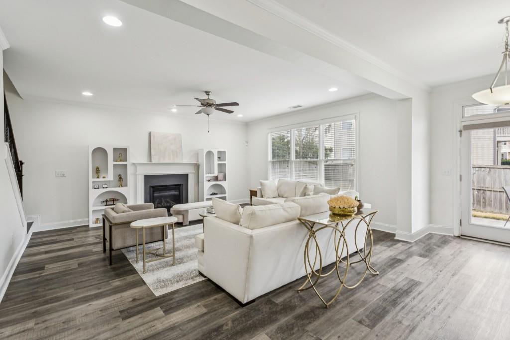 2118 Garrison Way NW