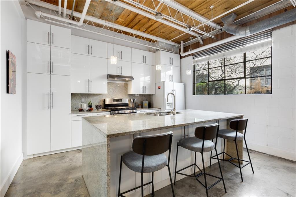 834 Dekalb Avenue D