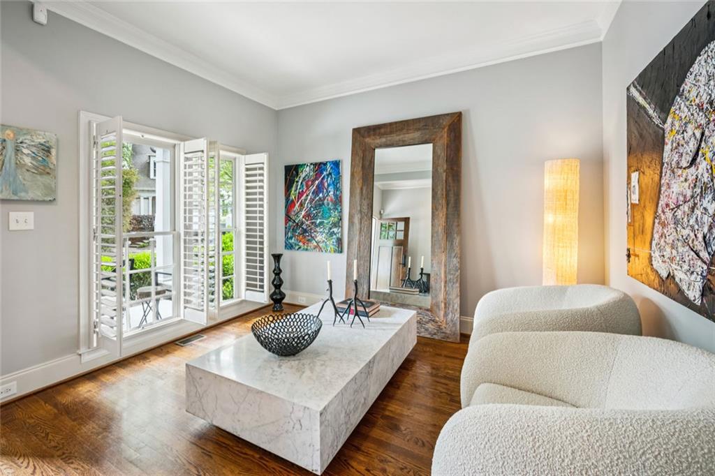 1038 Pine Grove Avenue NE