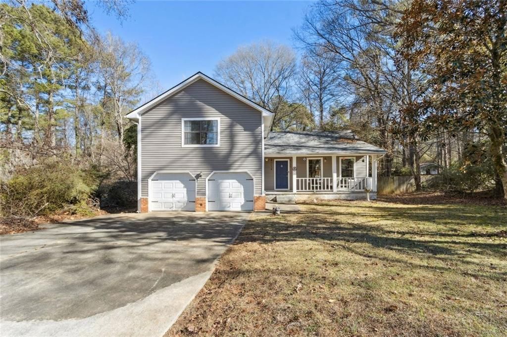 Photo of 204 Groveland Drive, Peachtree City, GA 30269 (MLS # 7704336)