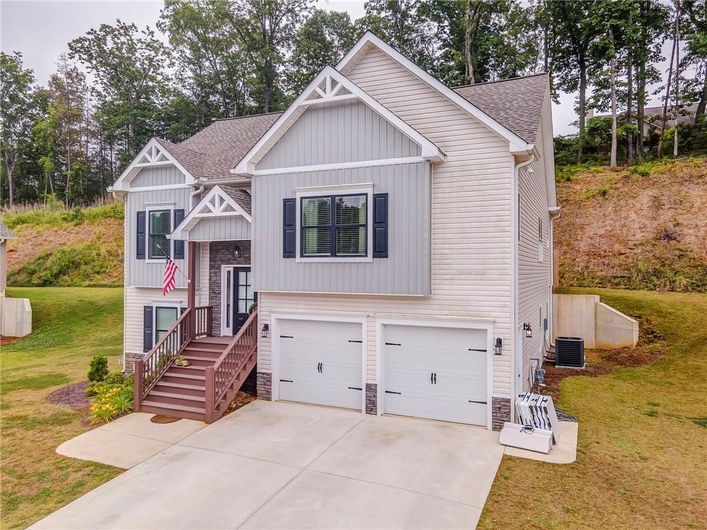 313 Arbor Circle