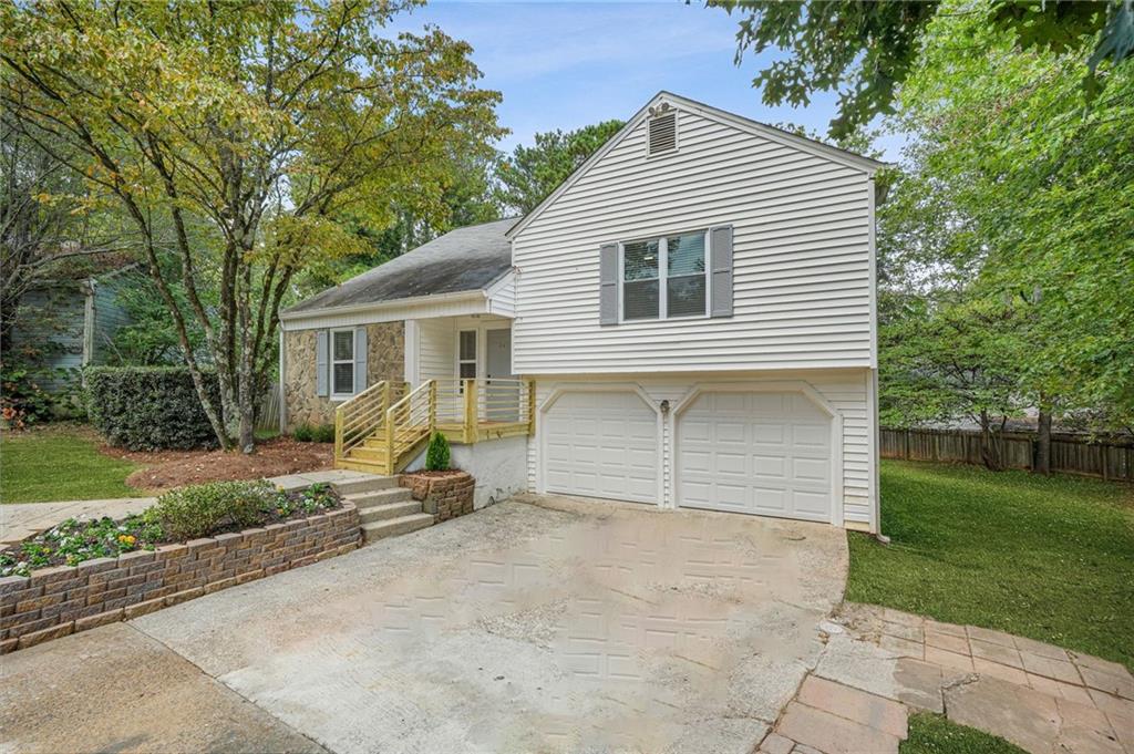 245 Plantation Glen Court