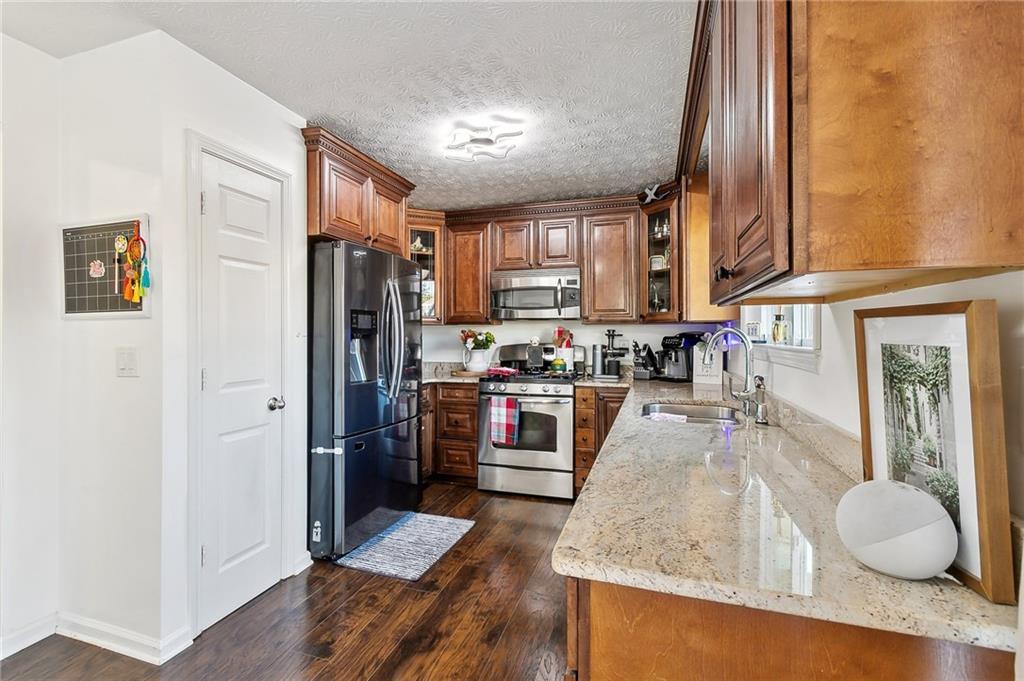 1240 Birchwood Lane, Roswell, Georgia image 11