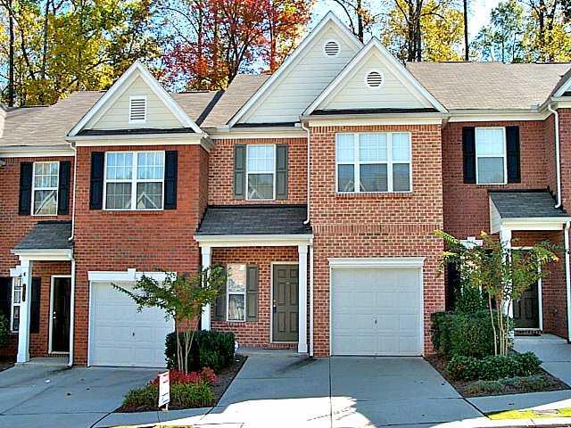 LIKE NEW! ONE OWNER! GREAT CONIDITION! 3BR, 2 1/2 BA, LG FAM RM W/ELECTRIC FPLC.KITCHEN W/STAINED CABINETS.B'FAST AREA.BDRMS UPSTAIRS,LAUNDRY UPSTAIRS/WASHER,DRYER REMAIN. PRIVATE PATIO & BCKYD.PRIVATE ENTRANCE MONTHLY FEE $125.