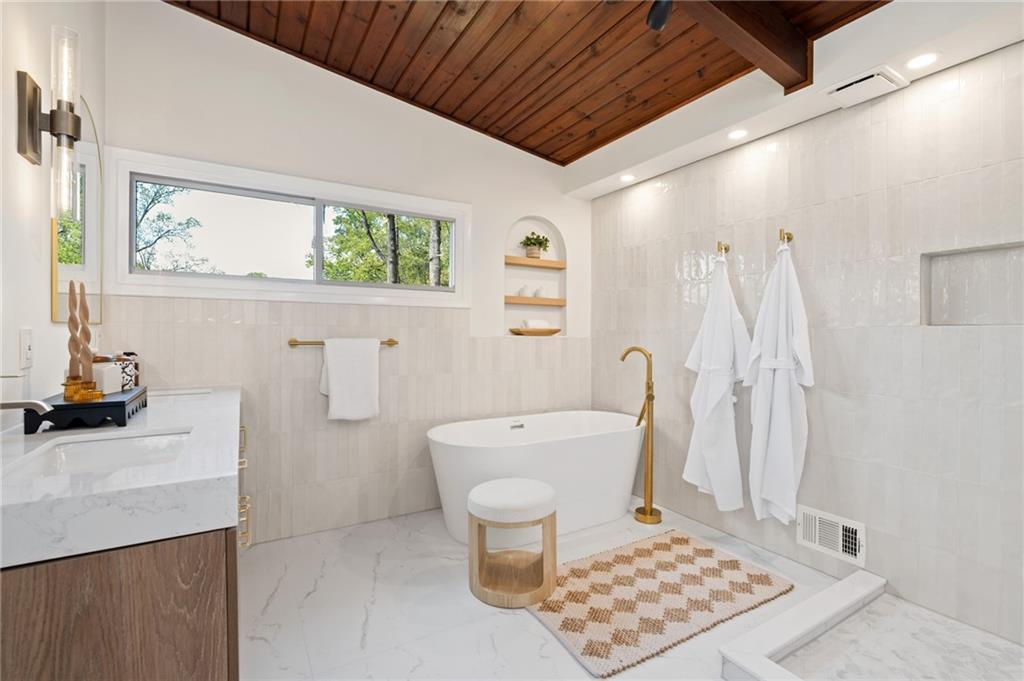 1690 Cotswold Drive, Brookhaven, Georgia image 32