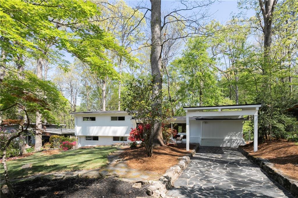 1690 Cotswold Drive, Brookhaven, Georgia image 2