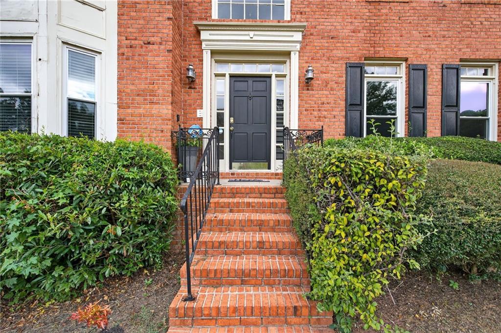 347 Covered Bridge Place SW