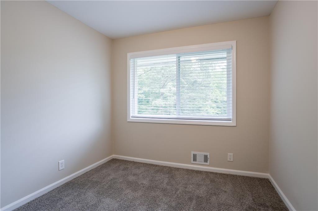 5795 Deerfield Trail, Atlanta, Georgia image 18