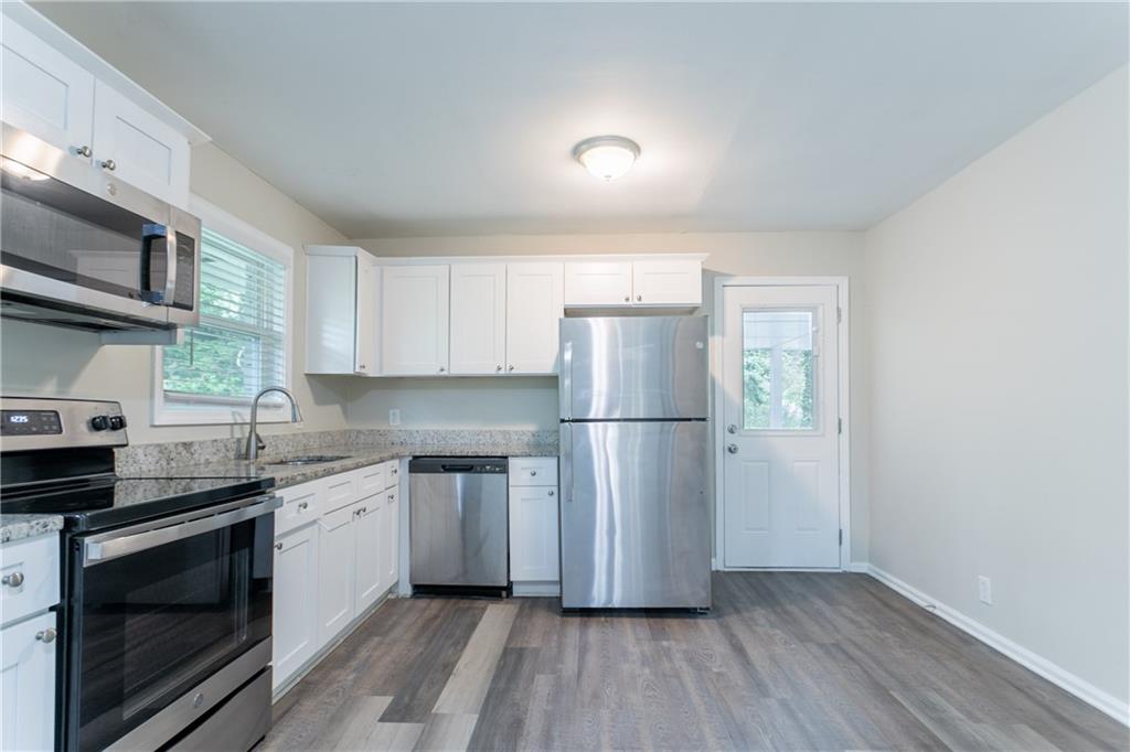 5795 Deerfield Trail, Atlanta, Georgia image 10