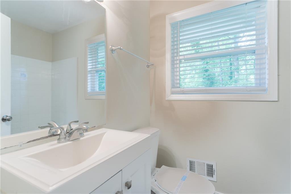 5795 Deerfield Trail, Atlanta, Georgia image 20