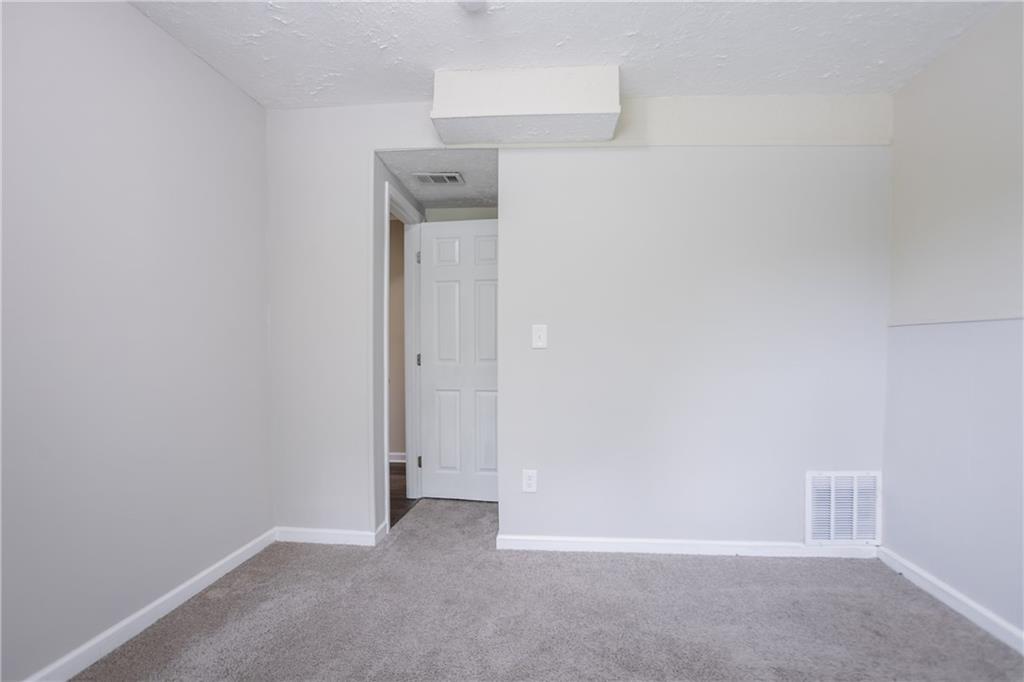 5795 Deerfield Trail, Atlanta, Georgia image 24