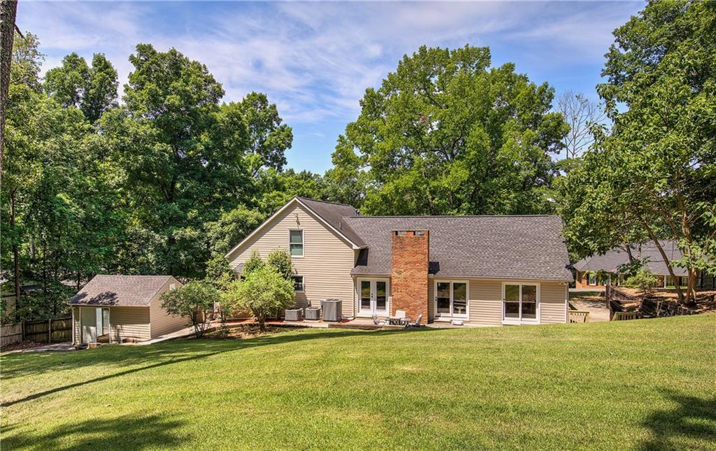 224 Shadowood Drive SE