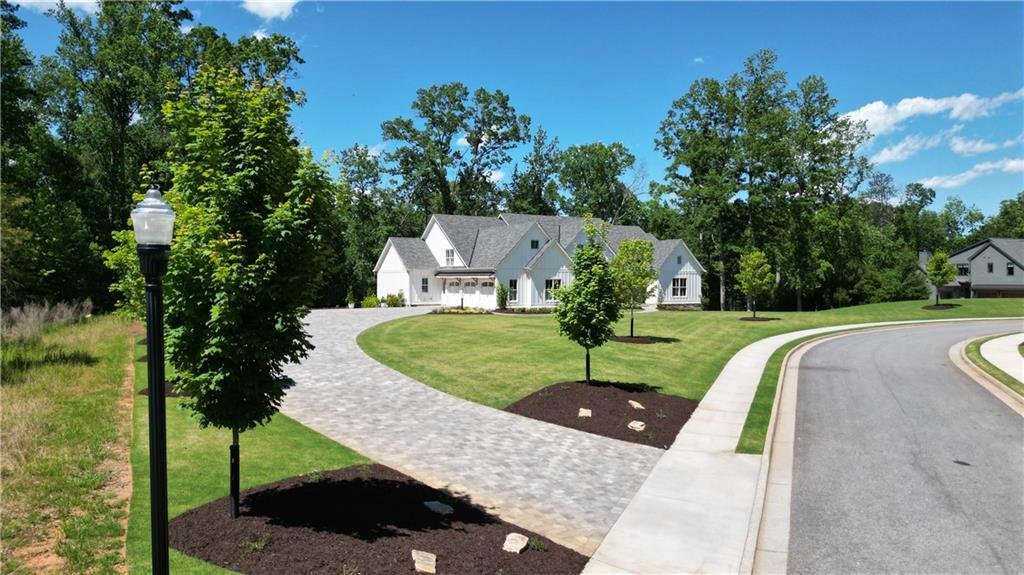 320 Blackberryridge Trail