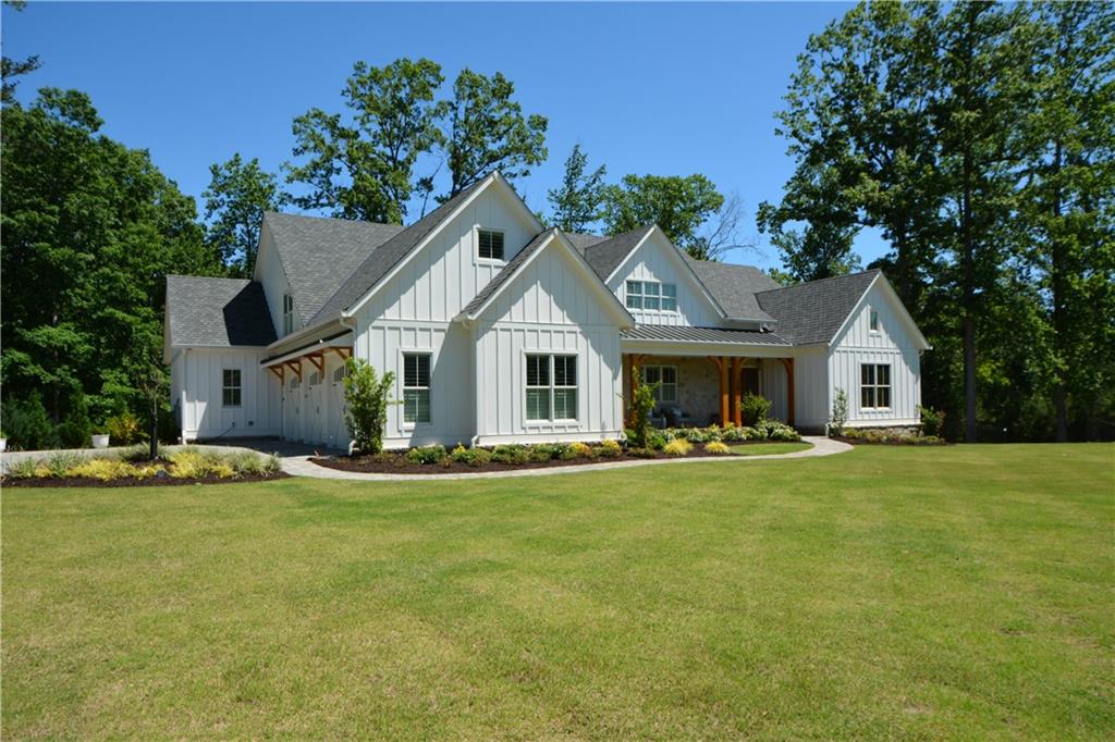 320 Blackberryridge Trail