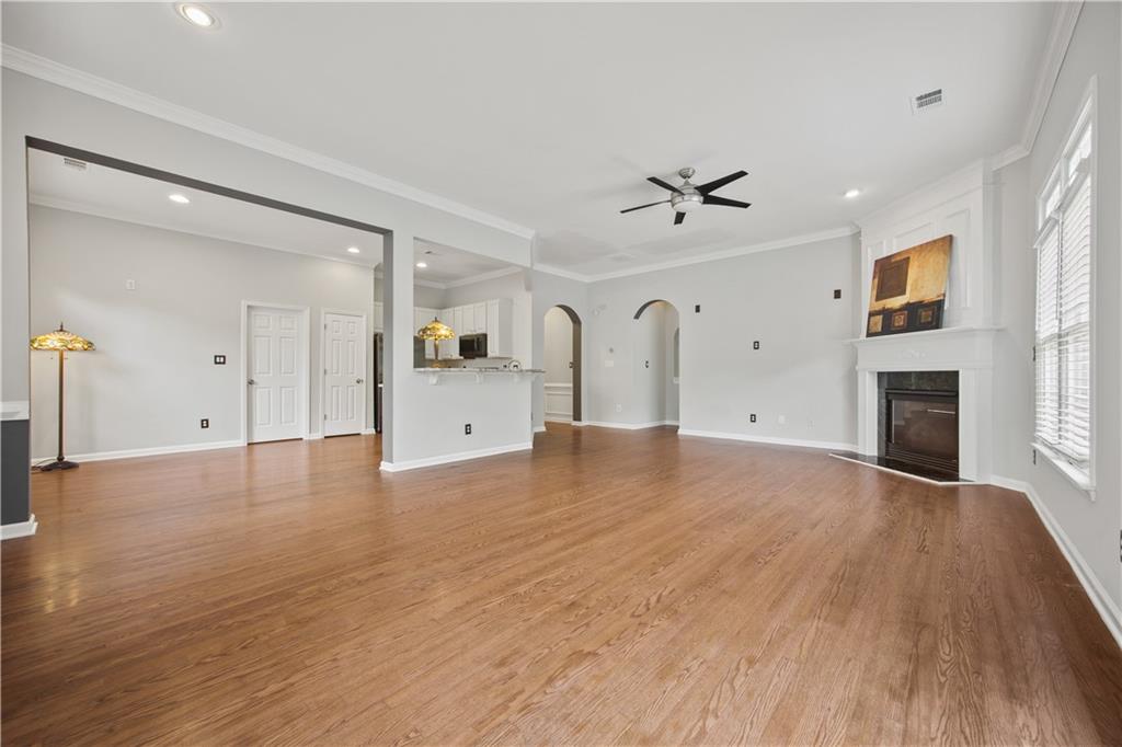 6329 Edgewater Cove