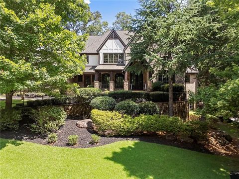 Photo of 989 Middle Fork Trail, Suwanee, GA 30024 (MLS # 7621534)