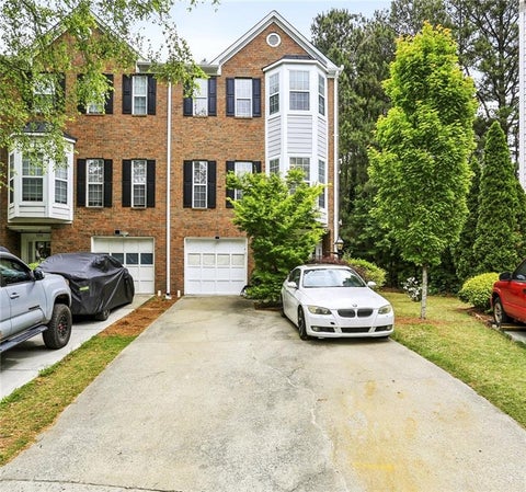 Townhouse For Sale - 5338 Pinnacle Peak Lane<br/> Norcross, GA 30071
