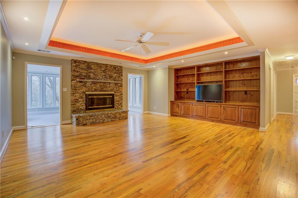 1030 Lake Haynes Drive NE