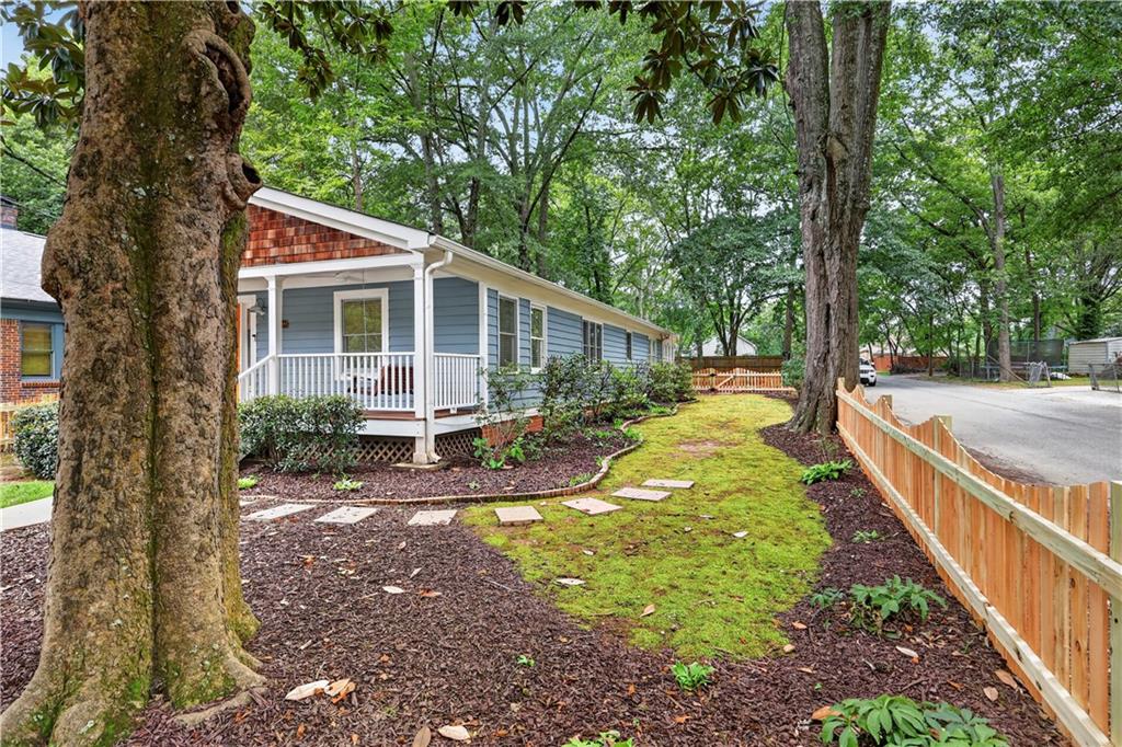 32 3rd Avenue NE
