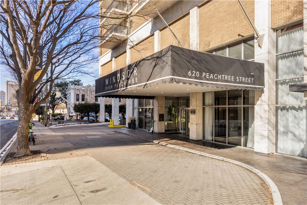 620 Peachtree Street NE 1412