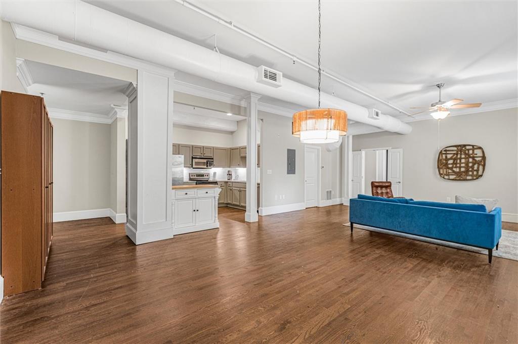 1808 Liberty Lane