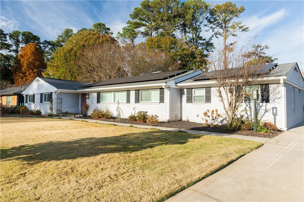 1725 Arrowhead Trail