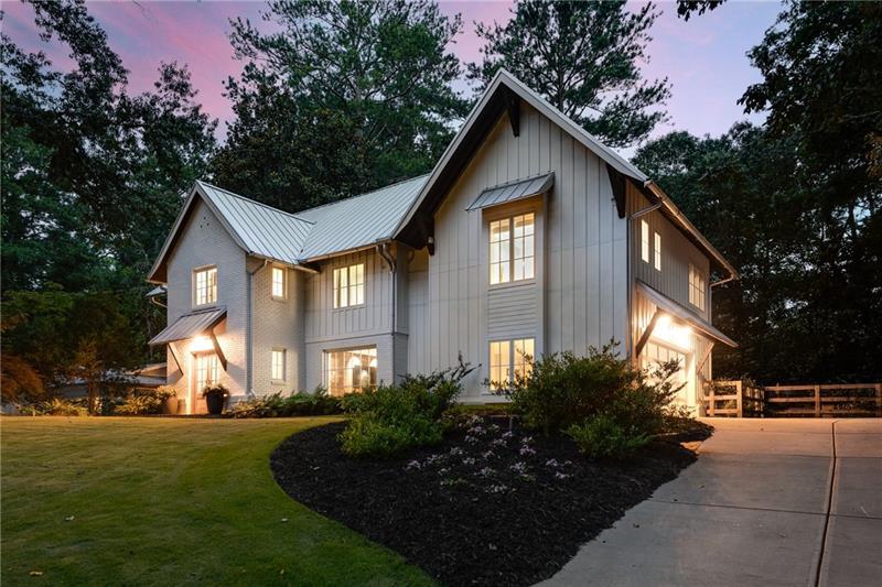 700 Edgewater Trail