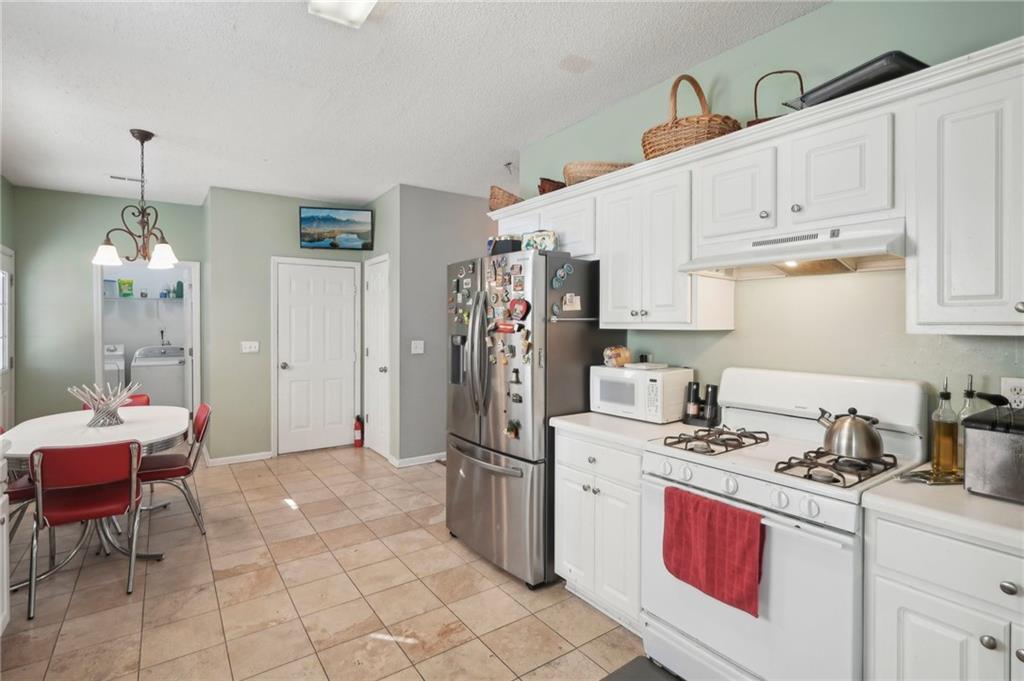 1618 Blossom Drive, Atlanta, Georgia image 11