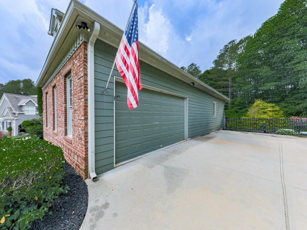 302 Gilmer Court