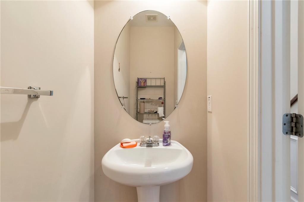 3829 Thayer Trace, Duluth, Georgia image 8
