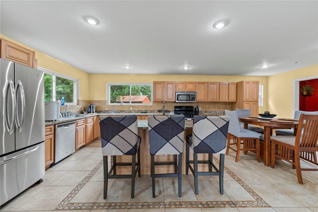 455 Holt Road