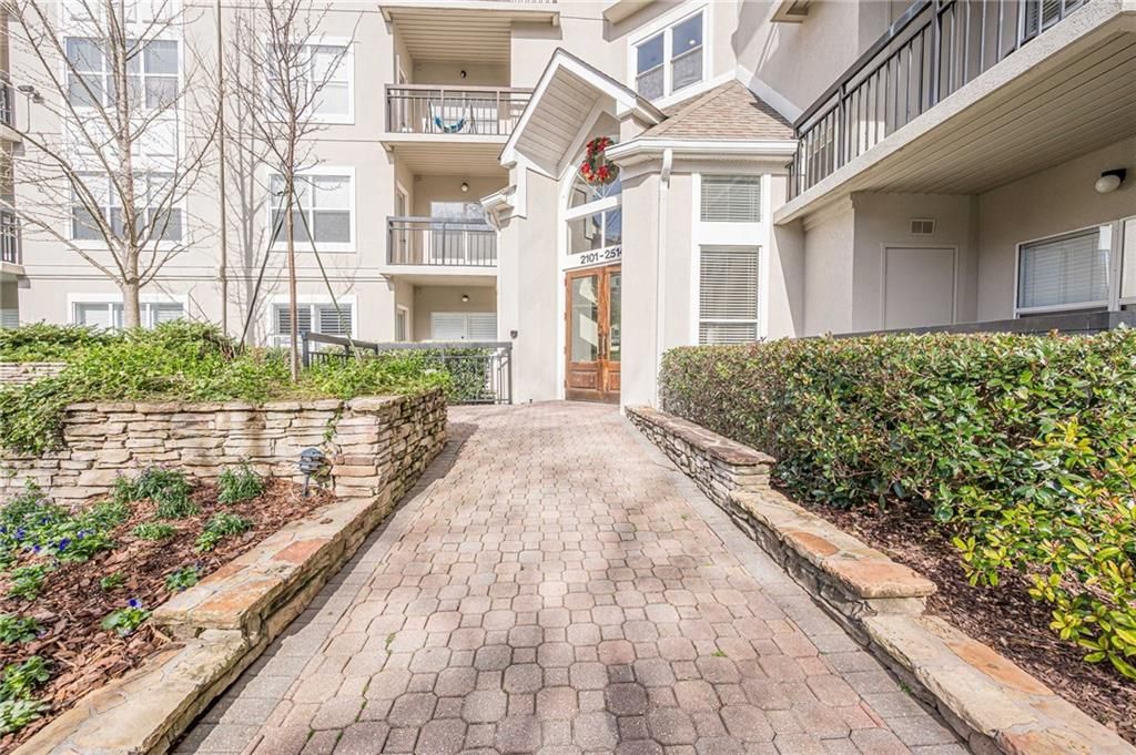 Photo of 2409 River Green Drive NW, Atlanta, GA 30327 (MLS # 7704499)