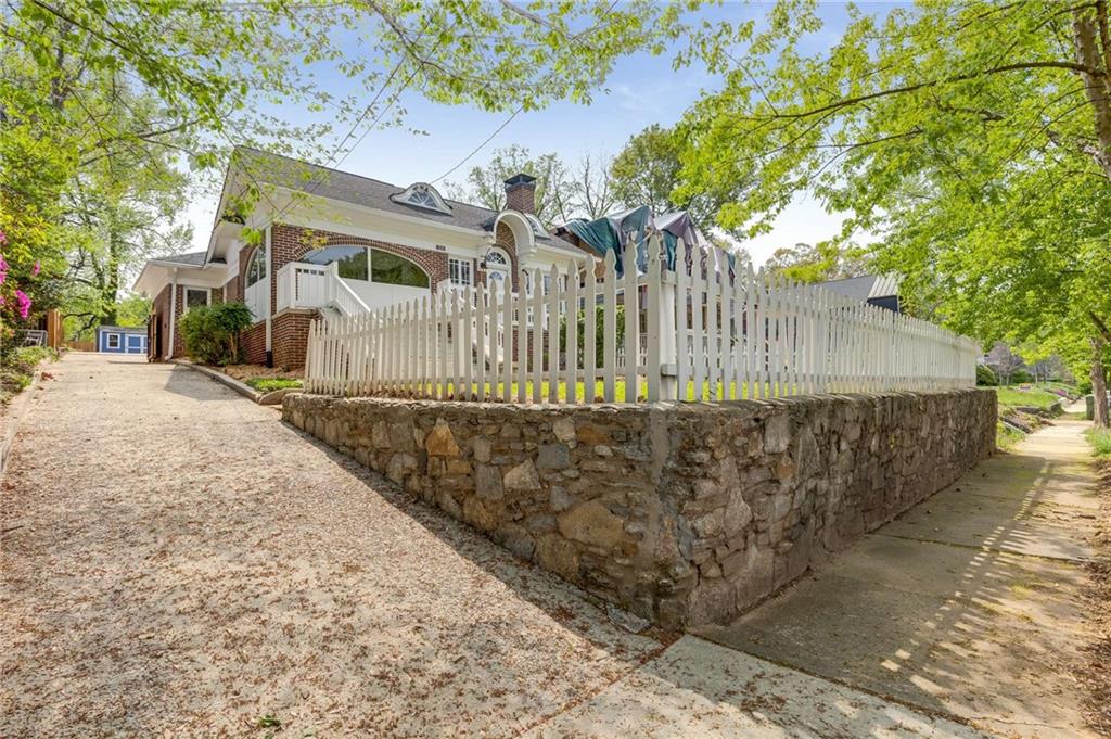 1626 Rogers Avenue, Atlanta, Georgia image 4