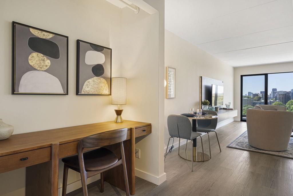 2460 Peachtree Road NE 301