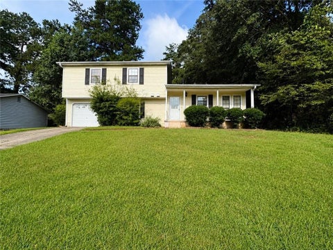 Homes For Sale - 7571 Kevin Place<br/> Clayton County, Jonesboro, GA 30236