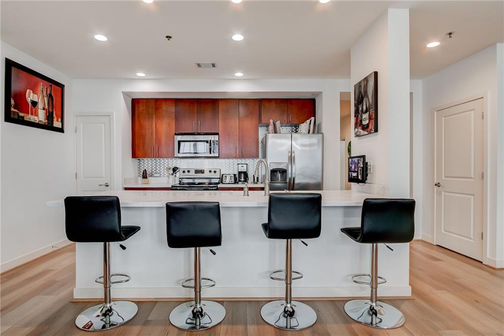 565 Peachtree Street NE 1303